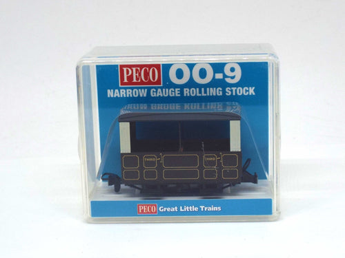 4-Wheel Open Carriage - Brown and Cream