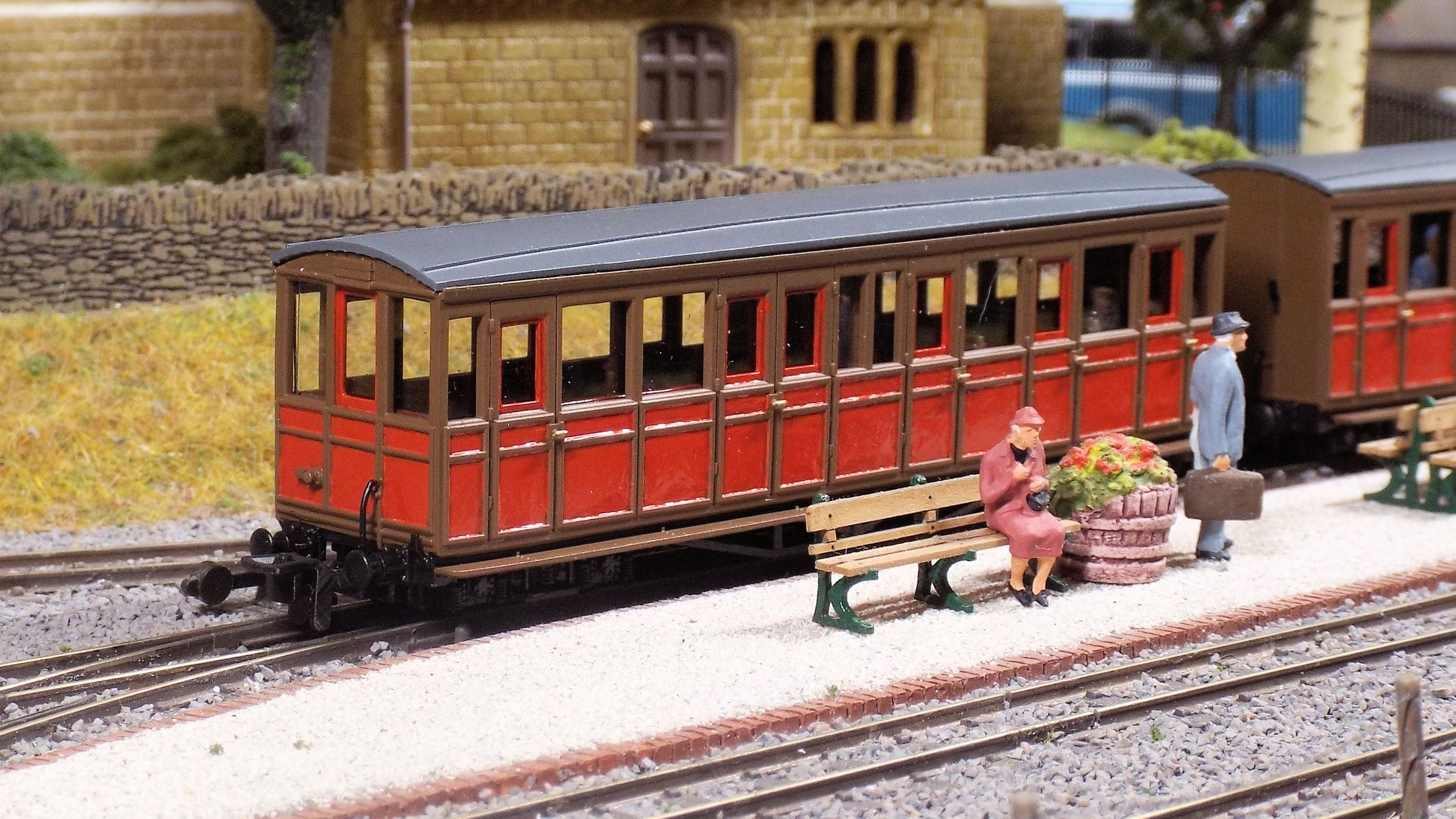 TR Carriages 19 and 20
