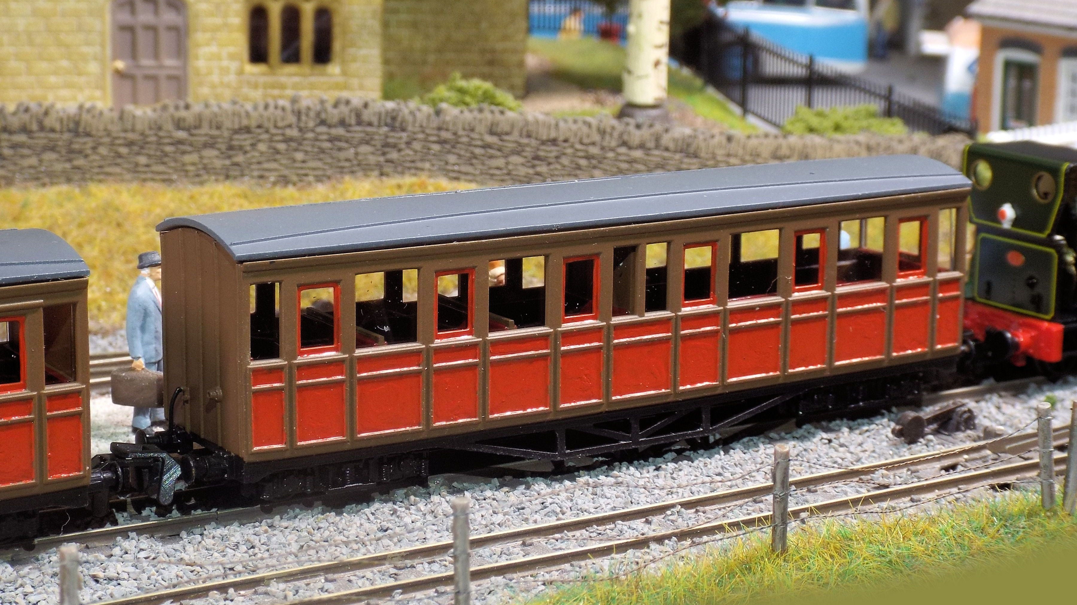 TR Carriages 19 and 20