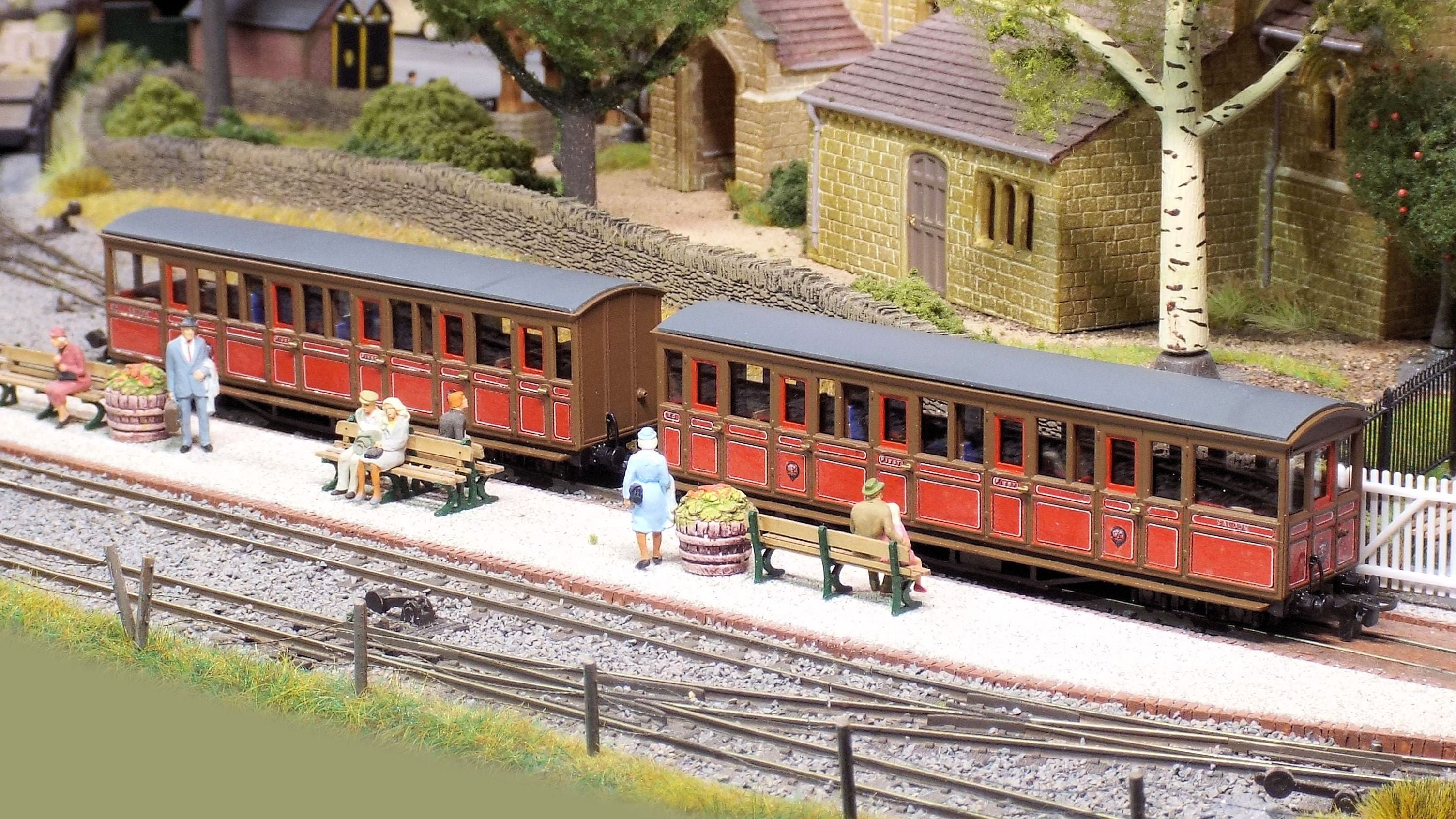 TR Carriages 24 and 25