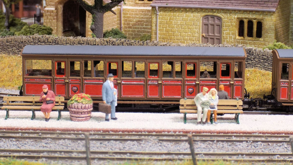 TR Carriages 24 and 25
