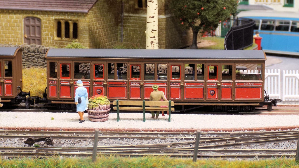 TR Carriages 24 and 25